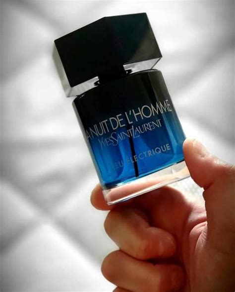 la nuit homme bleu électrique review